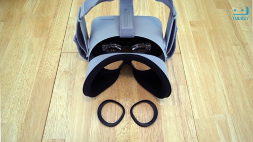 Phần bọt biển nâng đỡ mặt và khung ống kính trên kính thực tế ảo Oculus có thể tháo rời