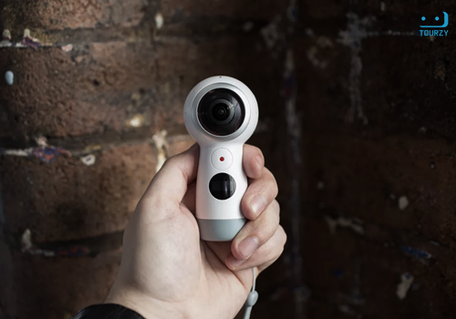 Gear 360 có hai camera góc rộng mang lại hình ảnh và chất lượng video tốt nhất