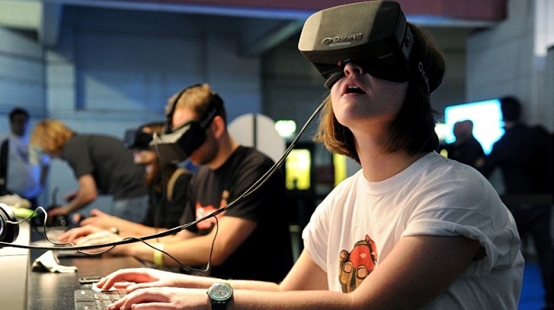 Du lịch ảo sử dụng kính Oculus Rift 