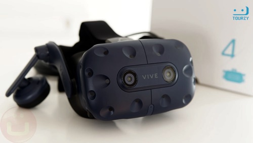 Oculus và HTC VIVE đang chạy đua trong việc phát triển thực tế ảo cho doanh nghiệp